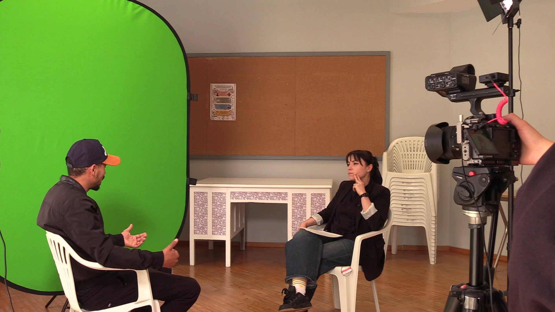 Entrevista con cámara y croma